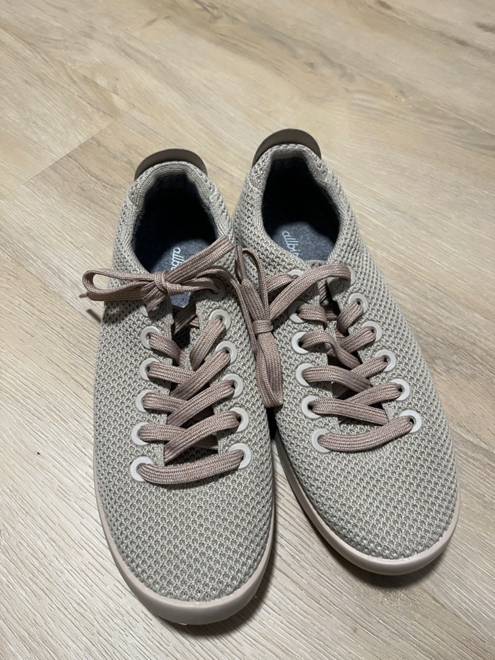 Allbirds Lace-Up Sneakers W8 Womens Taupe Brown Beige NWOTs